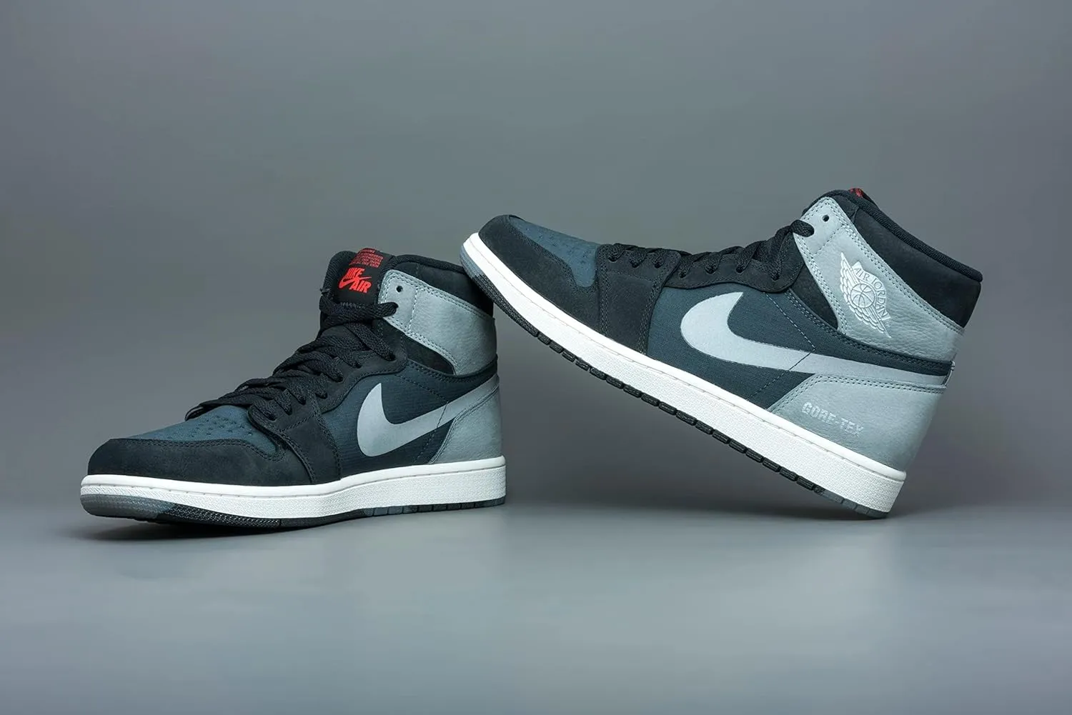 1 Retro High Element Gore-Tex Men's Basketball Shoe DB2889-001
