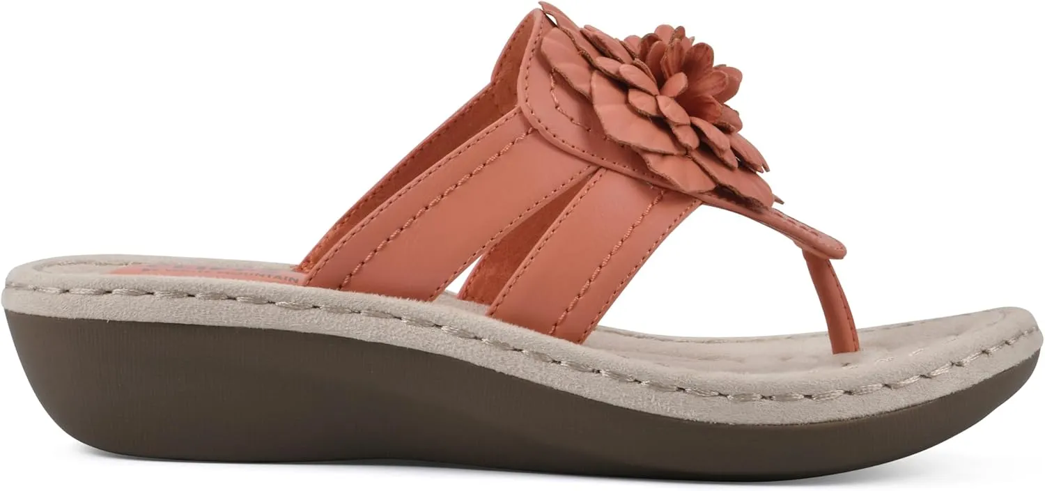 CLIFFS BY WHITE MOUNTAIN Women's Cassia Mini Wedge Flower Flip Flop Sandal