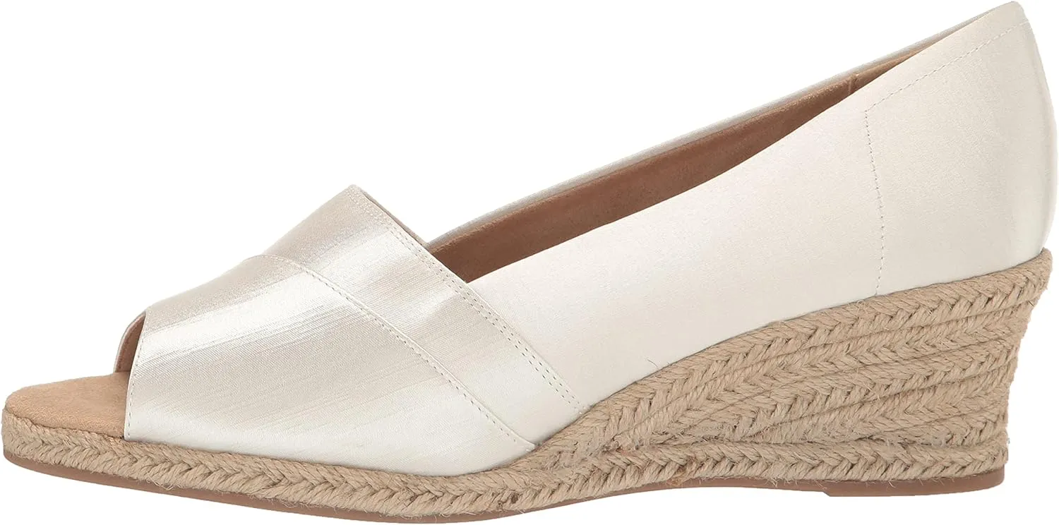 Easy Street Women's Jasper Wedge Sandal