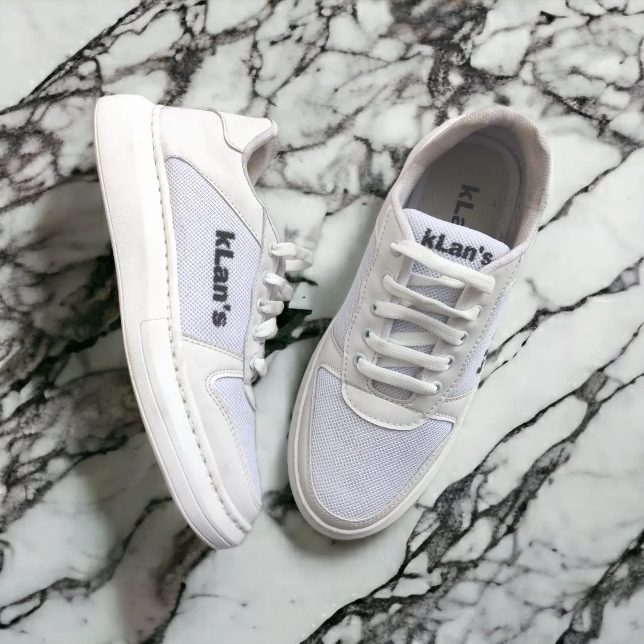 Klan's Sole Soft Sneaker- white