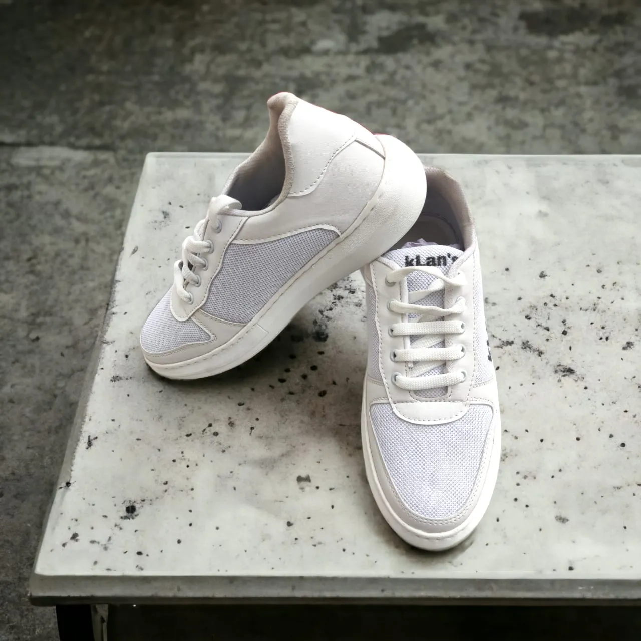 Klan's Sole Soft Sneaker- white