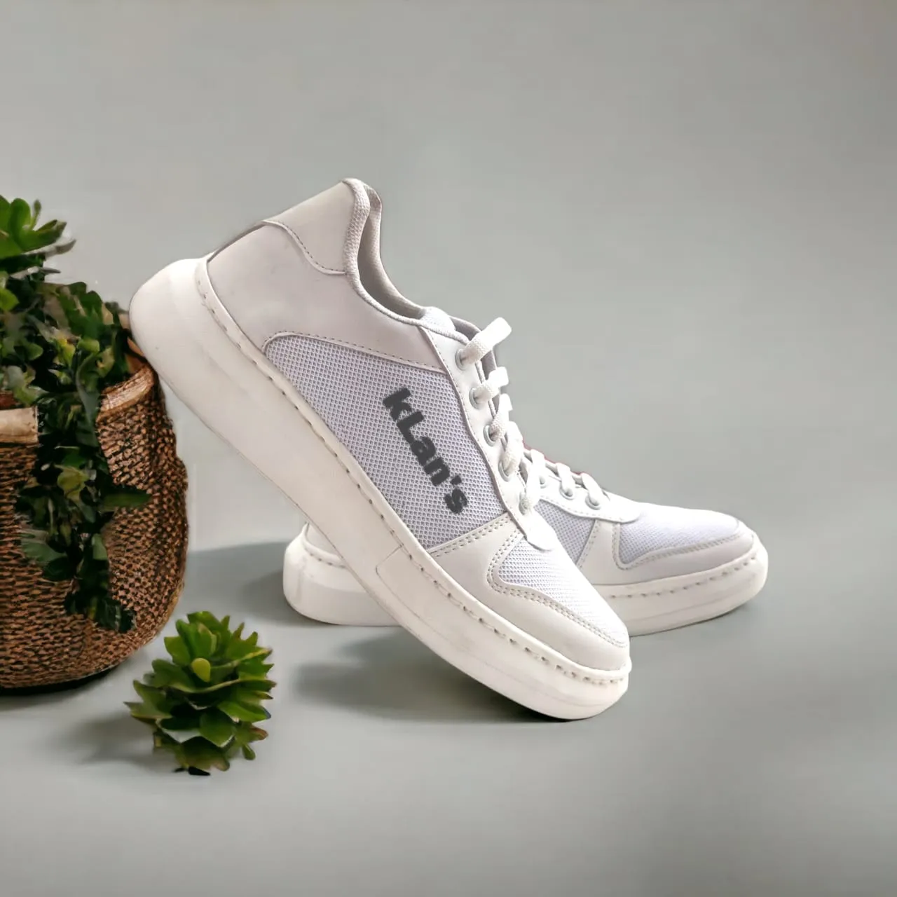 Klan's Sole Soft Sneaker- white