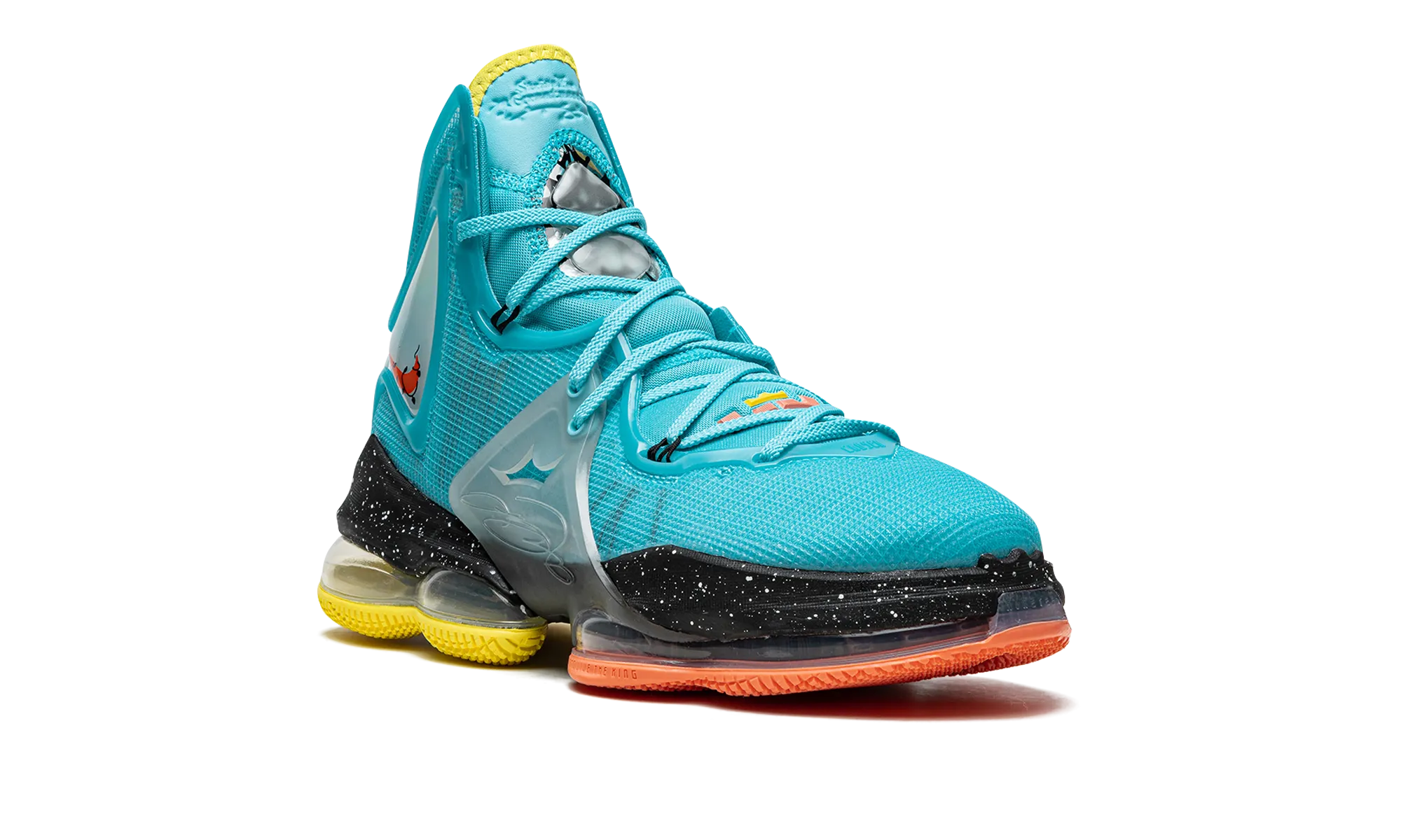 LeBron 19 "Christmas"