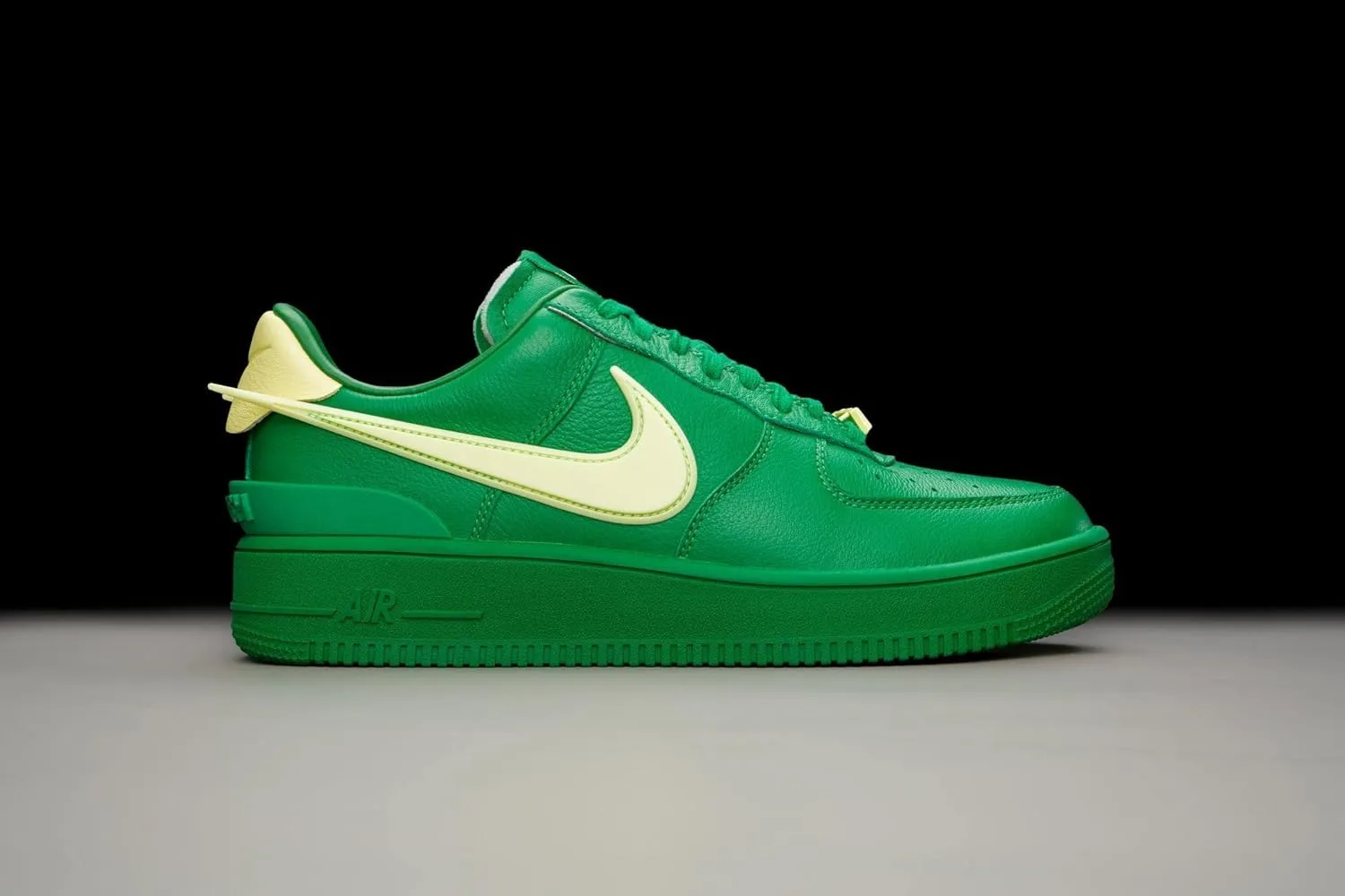Nike Men's Air Force 1 React Basketball Shoe