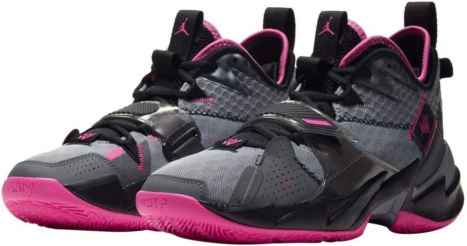 NIKE Men's Basketball Shoe