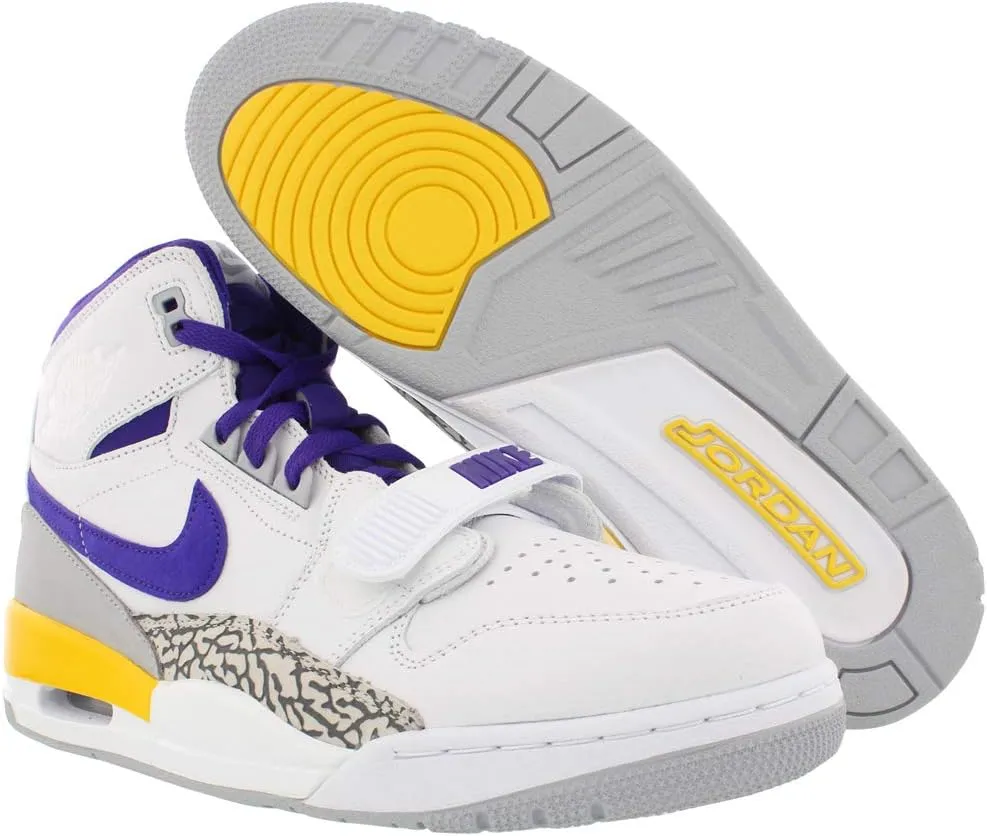 Nike Men's Basketball Shoe