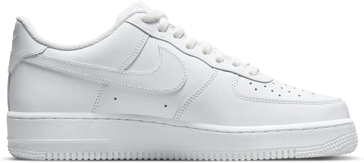 Nike Men's Basketball Shoe