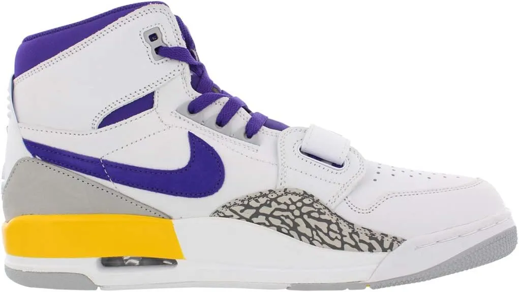 Nike Men's Basketball Shoe