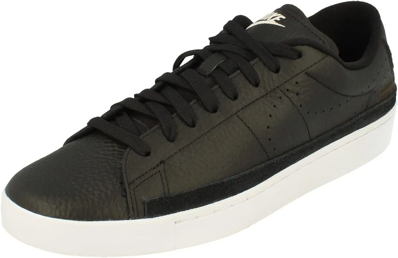 NIKE Men's Basketball Shoe