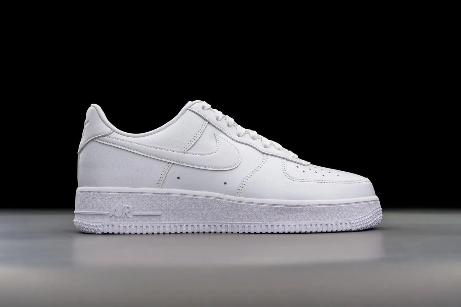 Nike Men's Basketball Shoe