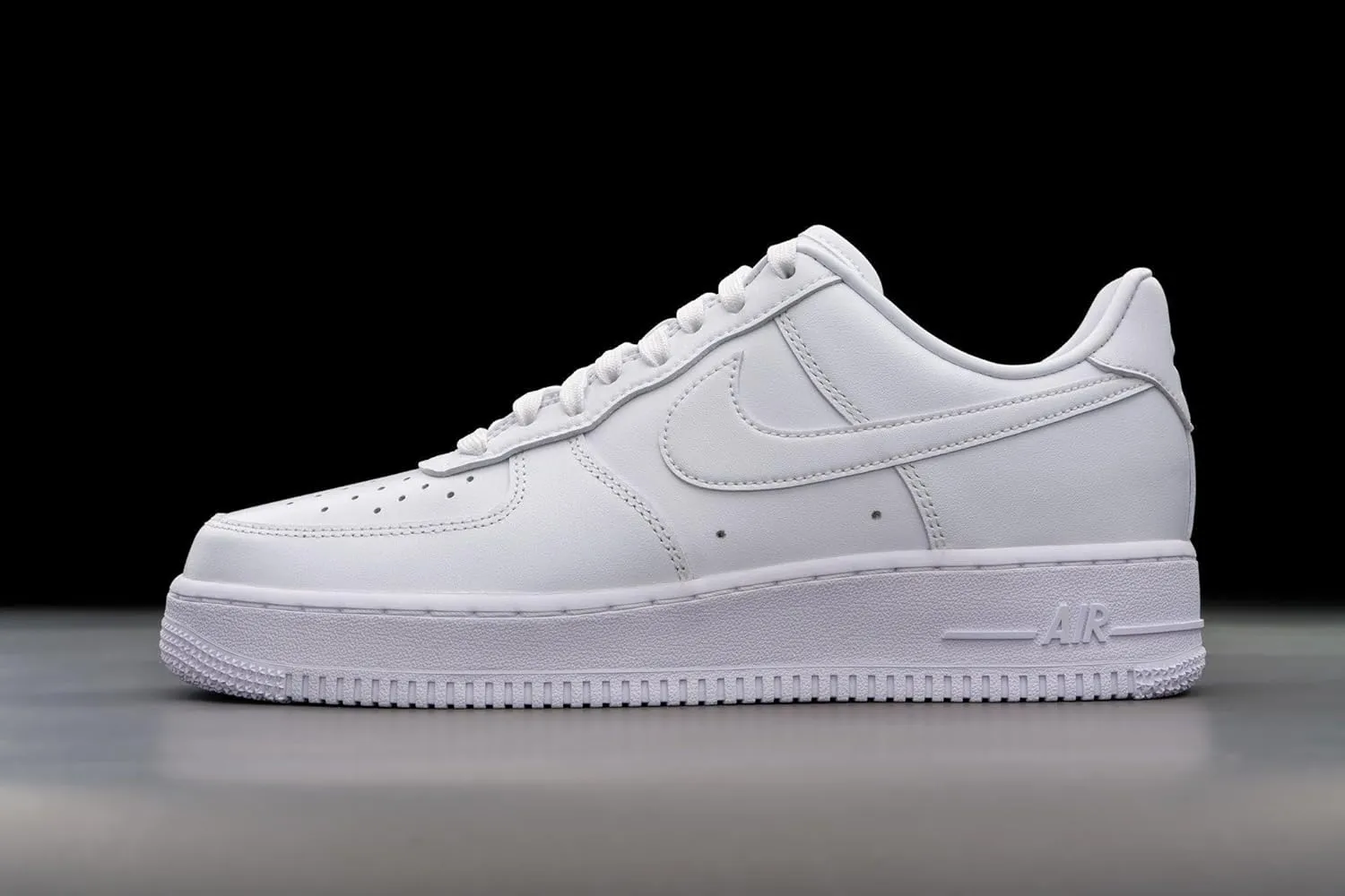 Nike Men's Basketball Shoe