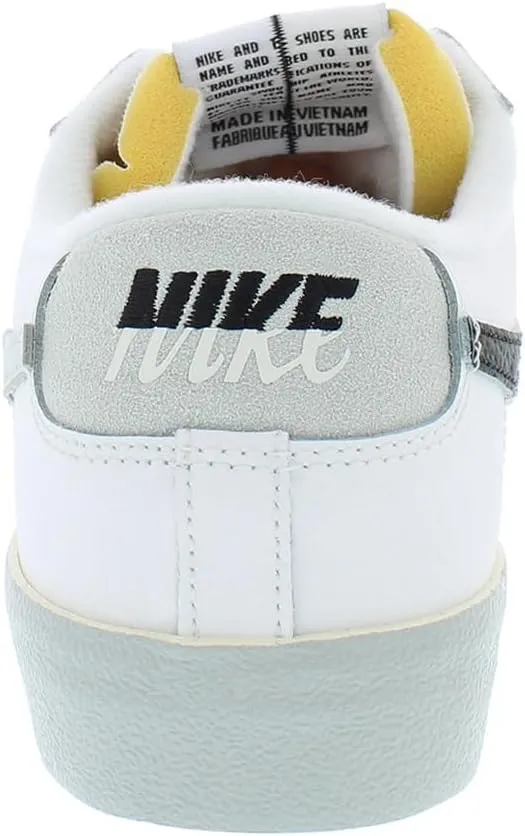 Nike Men's Classic Basketball Shoe