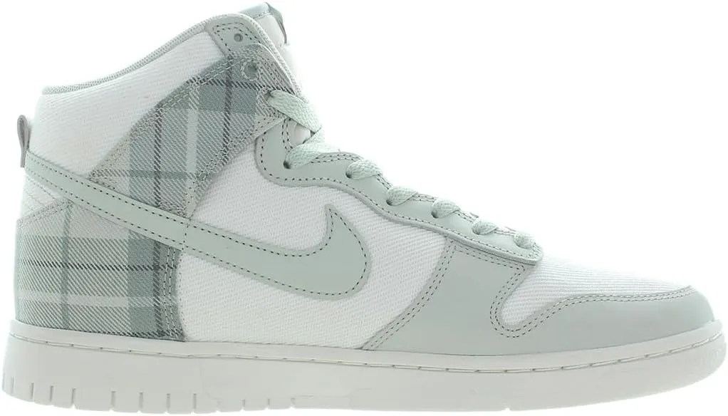 Nike Men's Modern Basketball Shoe