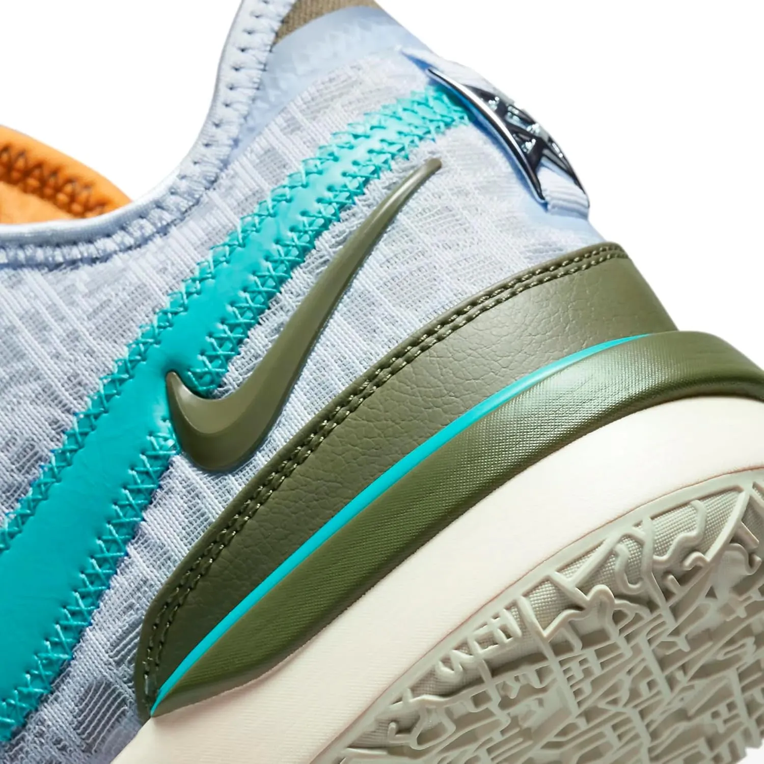 Nike Men's Modern