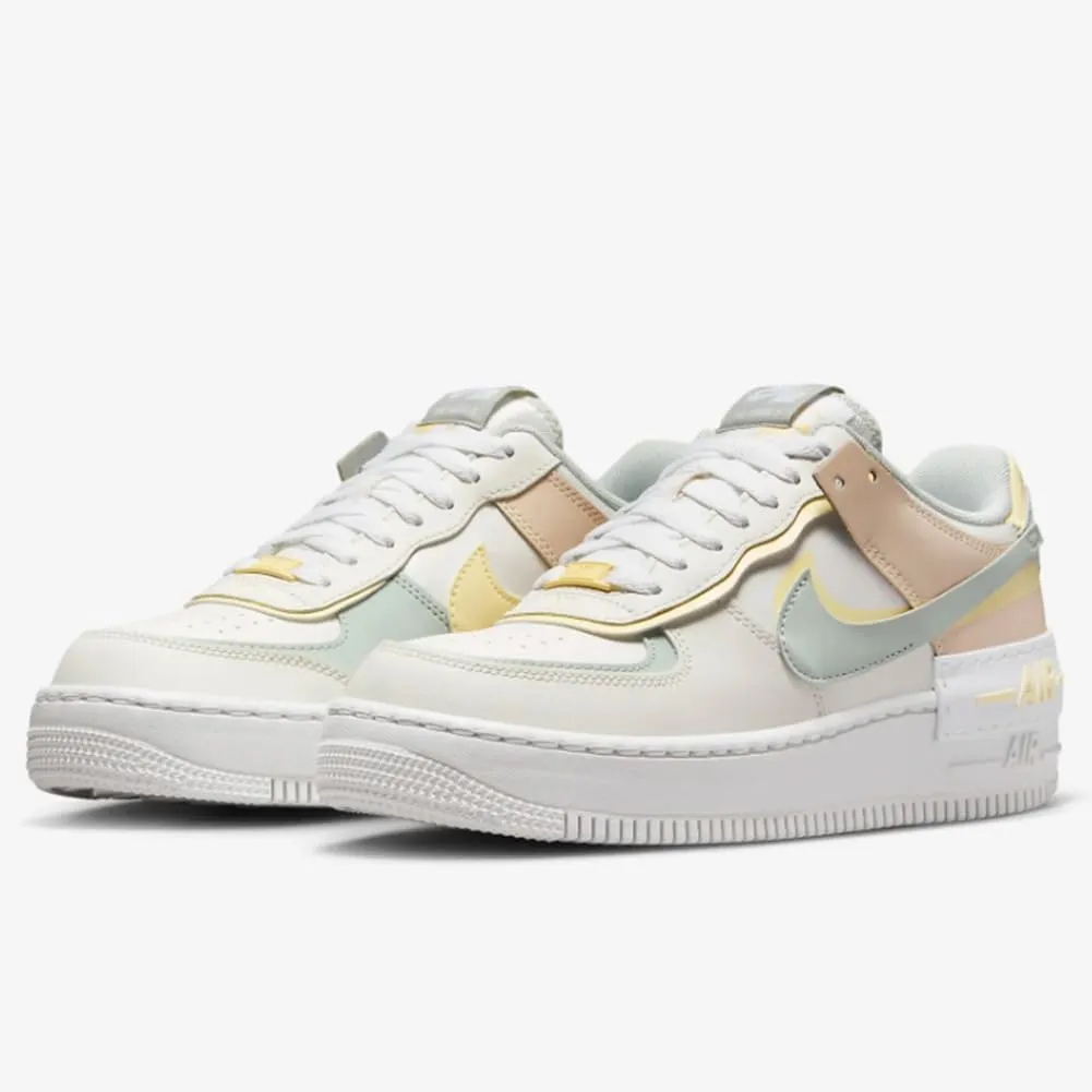 Nike Women Basketball Shoe, 8 US