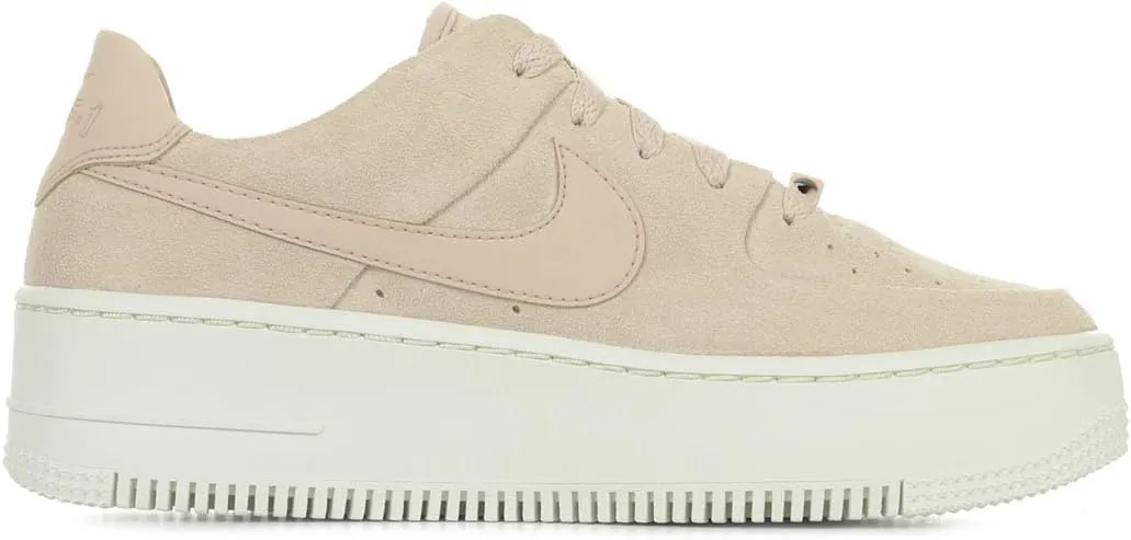 NIKE Women's Basketball Shoe
