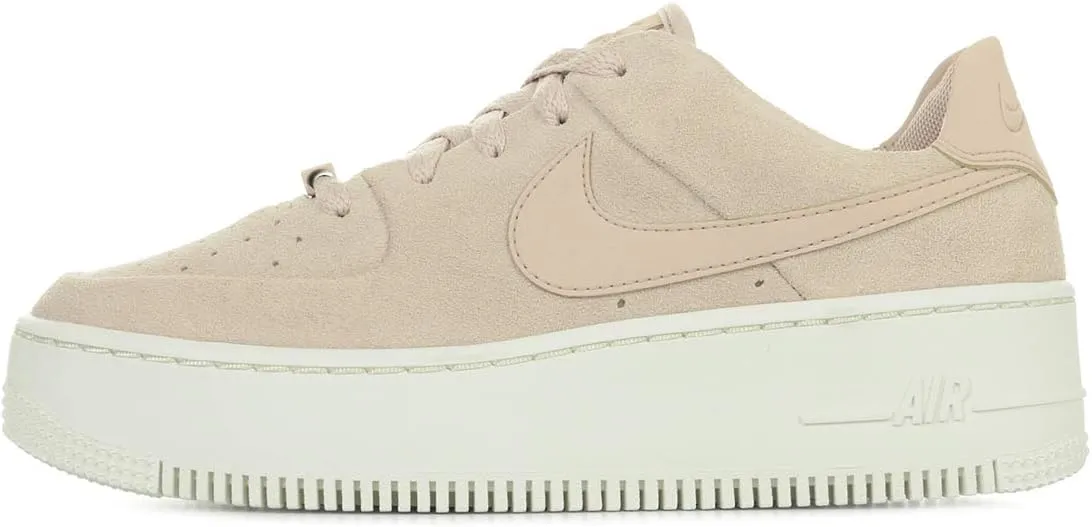 NIKE Women's Basketball Shoe