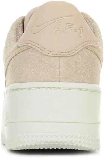 NIKE Women's Basketball Shoe