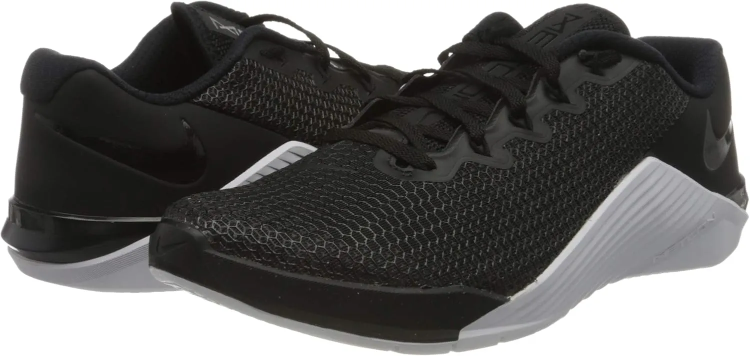 Nike Women's Metcon 5 Training Shoe