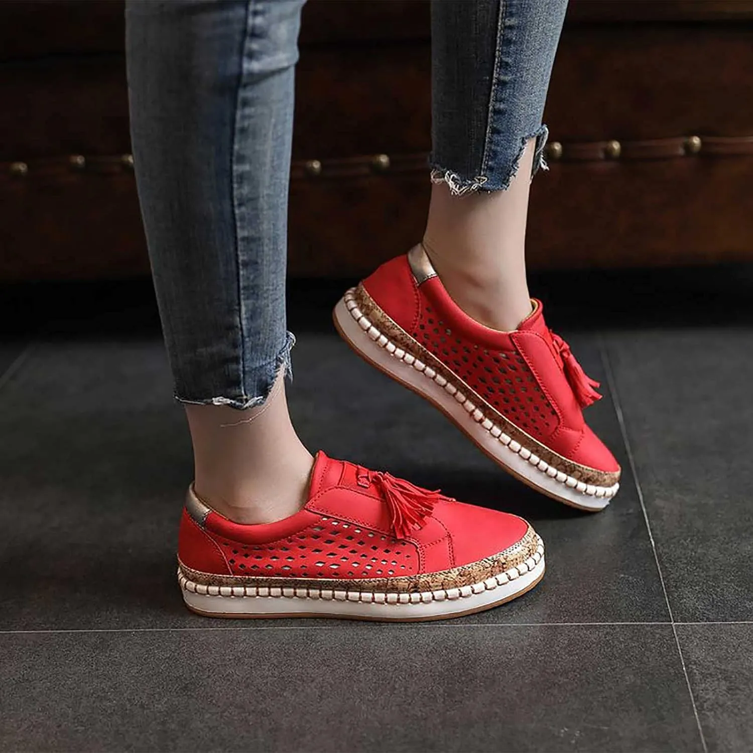 oiangi Women Sandals Platform Outdoor Mesh Hollow Closed Toe Beach Sandals Comfortable Casual Thick Bottom Tassel Buckle Sandals Loafers