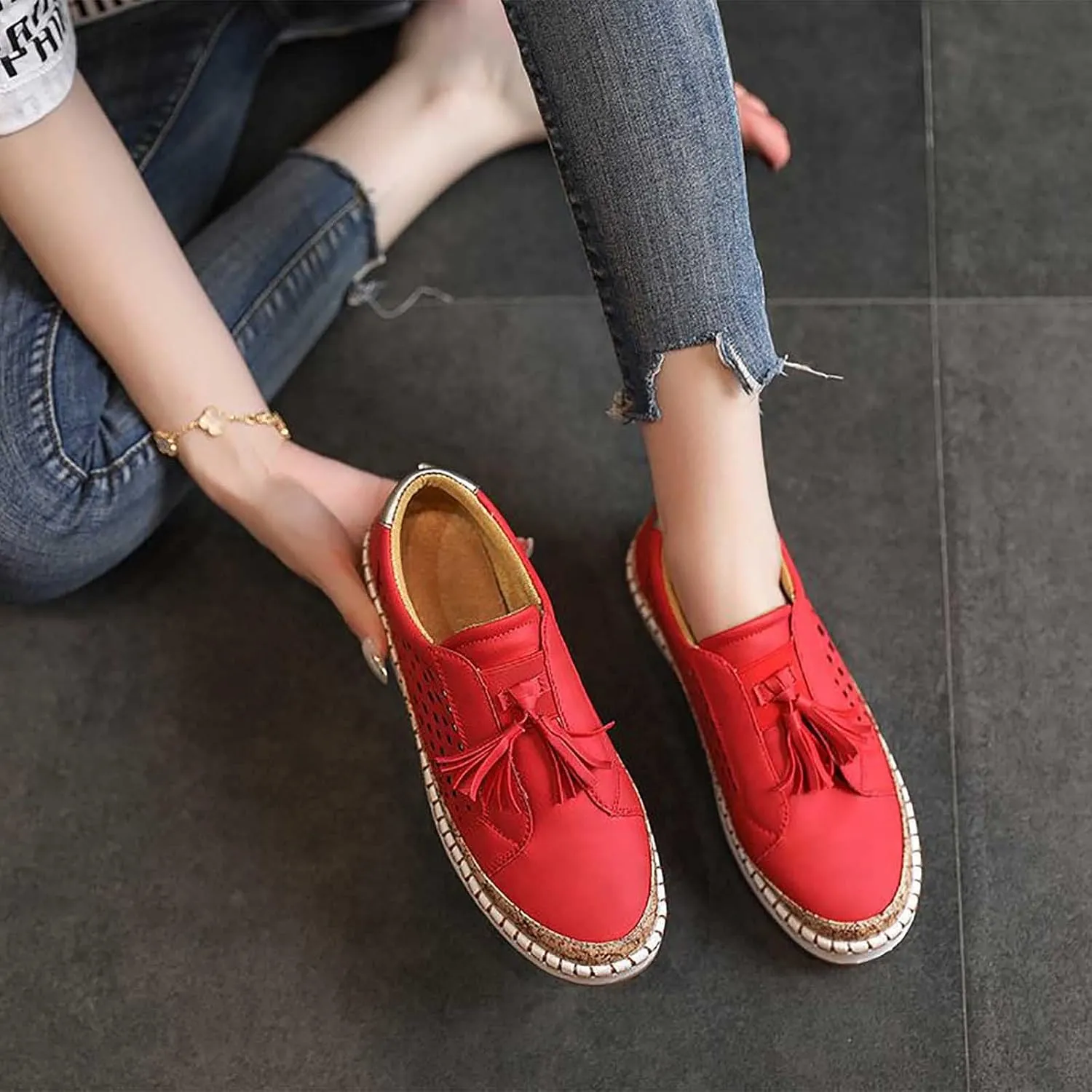 oiangi Women Sandals Platform Outdoor Mesh Hollow Closed Toe Beach Sandals Comfortable Casual Thick Bottom Tassel Buckle Sandals Loafers