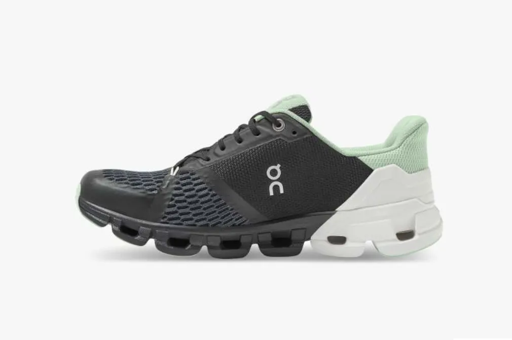 On Black and White Cloudflyer 3.0 Women's Medium Width Athletic Shoes 21.99627