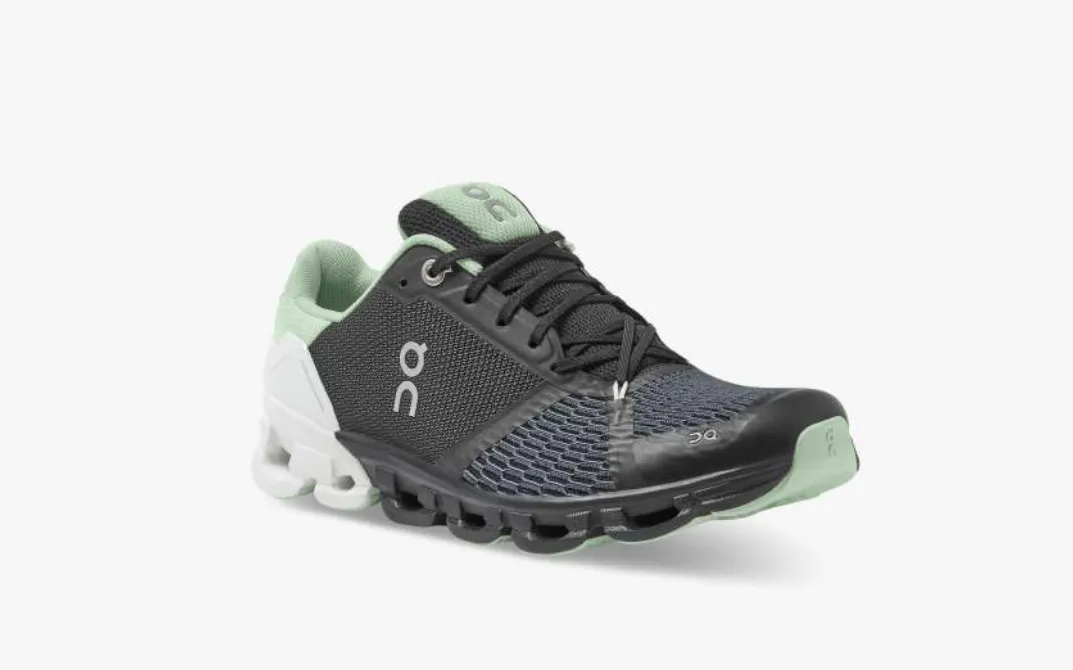 On Black and White Cloudflyer 3.0 Women's Medium Width Athletic Shoes 21.99627