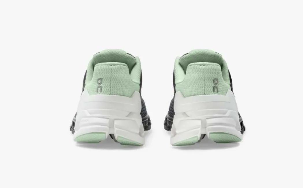 On Black and White Cloudflyer 3.0 Women's Medium Width Athletic Shoes 21.99627