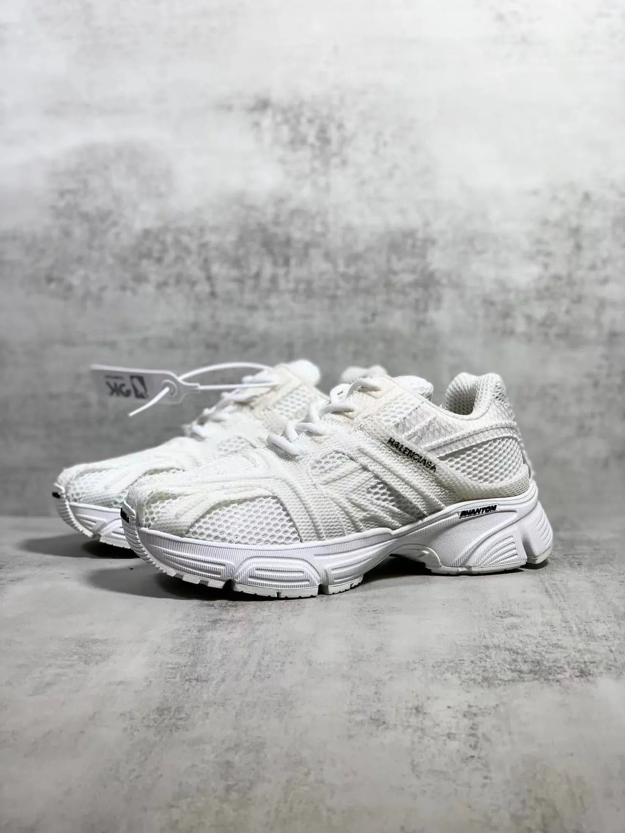 SE945 BCG Women's Phantom Sneaker / Size5-11
