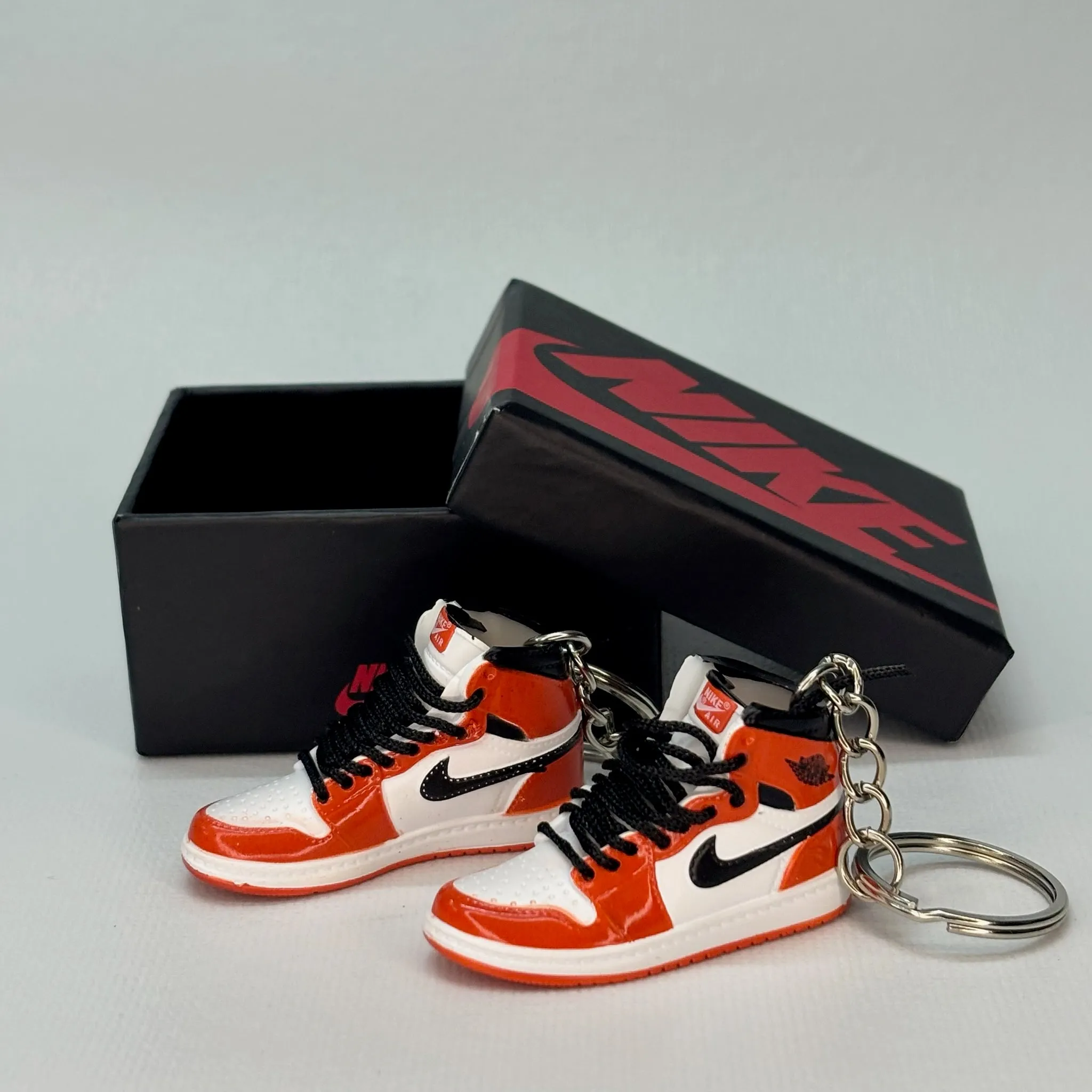 Single Sneaker Keychain - AJ1 Shattered Backbone High (No Box)